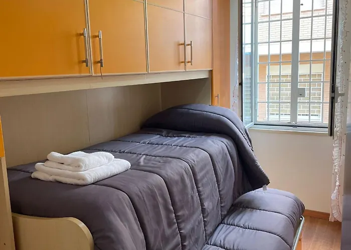 Rachel House * Rom