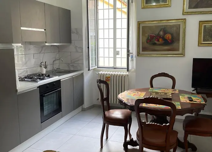 Rachel House * Rom